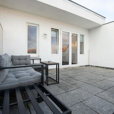 וינה Apartment With A Private Terrace Located Right Near Belvedere Castle, 15 Minutes Away From Stephansdom מראה חיצוני תמונה