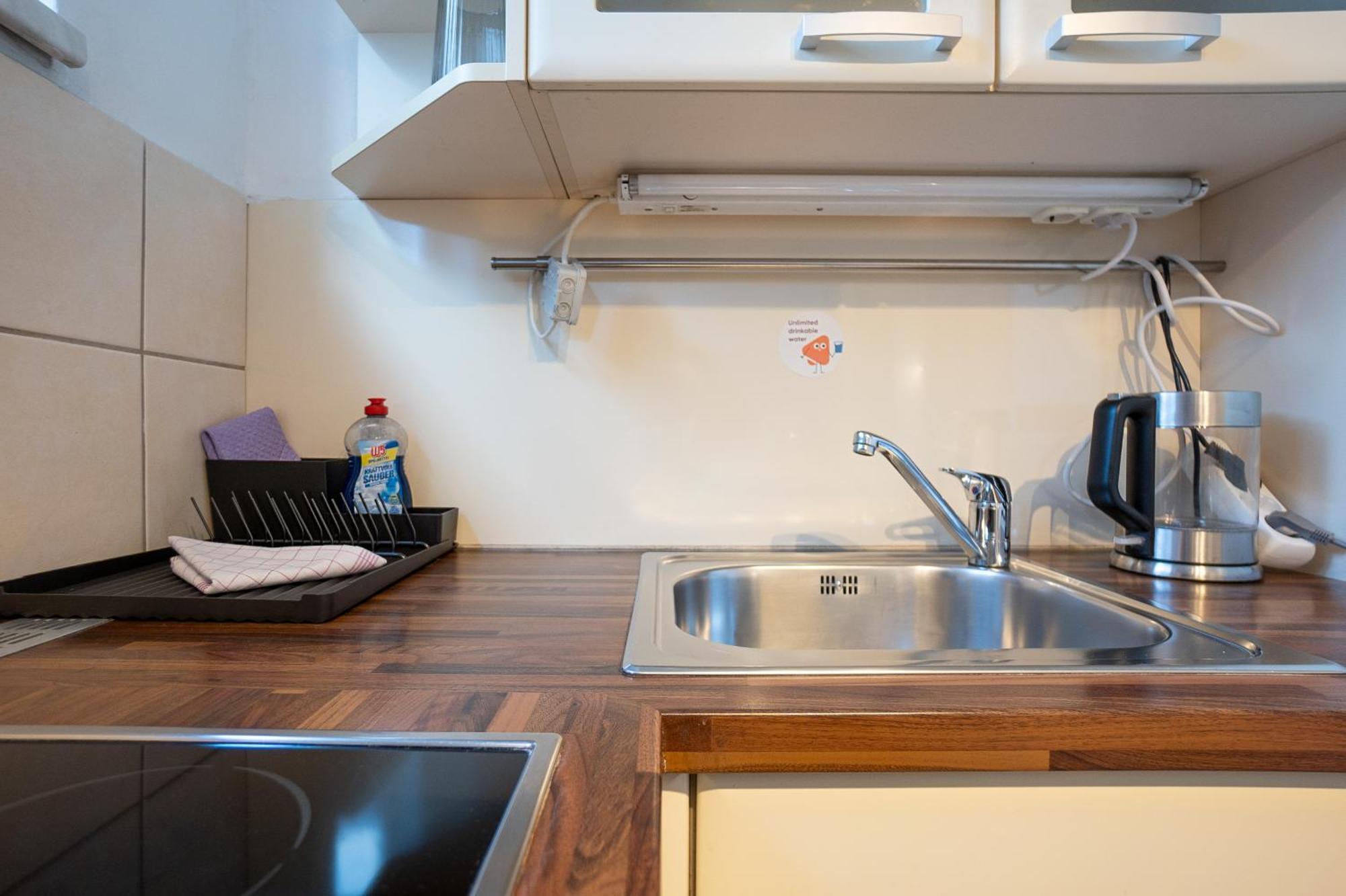 וינה Apartment With A Private Terrace Located Right Near Belvedere Castle, 15 Minutes Away From Stephansdom מראה חיצוני תמונה